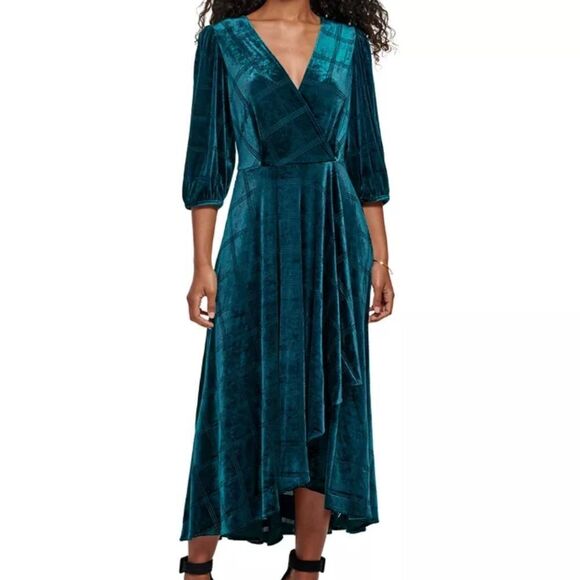 NWT  Calvin Klein Puff-Sleeve Velvet Dress - Picture 1 of 7